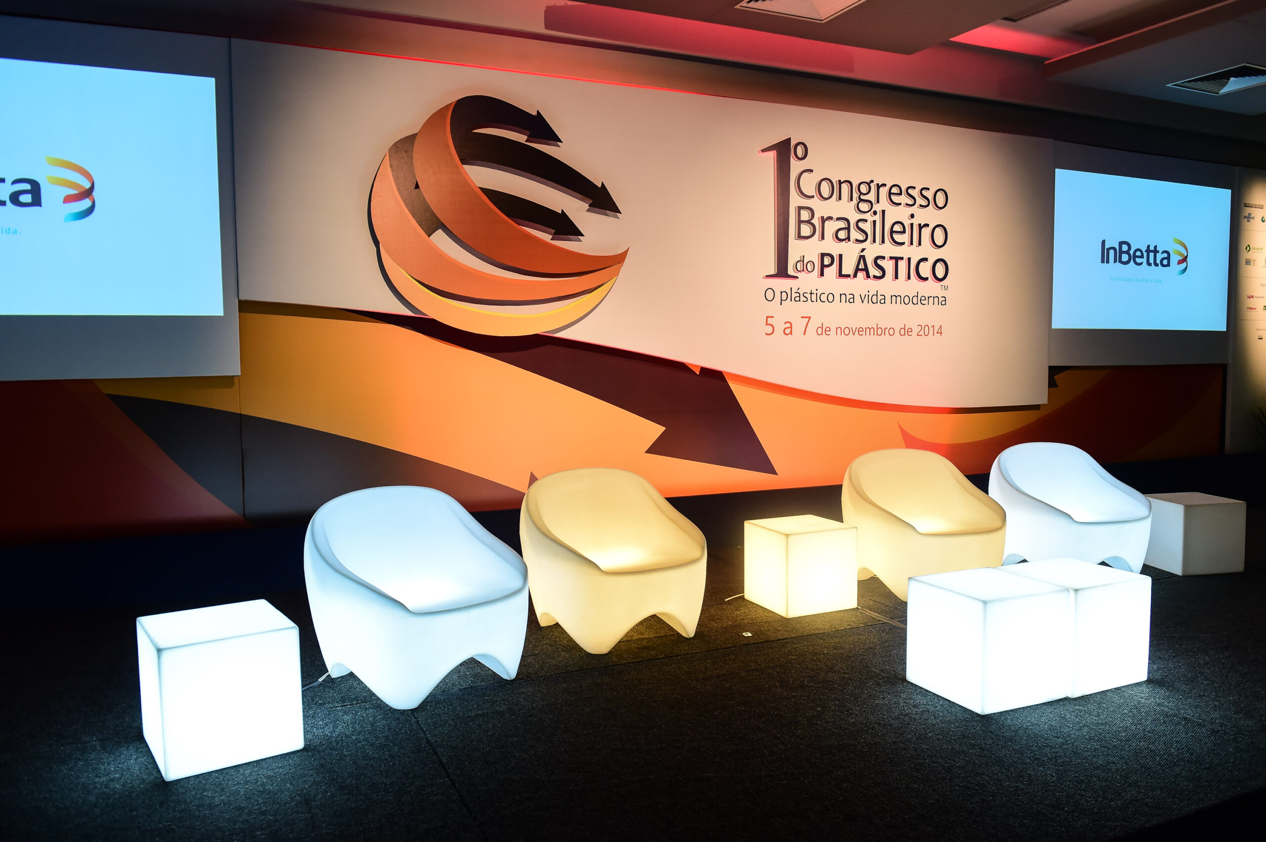 Porto Alegre-RS; 06/11/2014; Primeiro Congresso Brasileiro do Plástico, realizado nos dias 05, 06 e 07 de novembro na FIERGS em Porto Alegre. Foto: Vinícius Costa/ Agência Preview