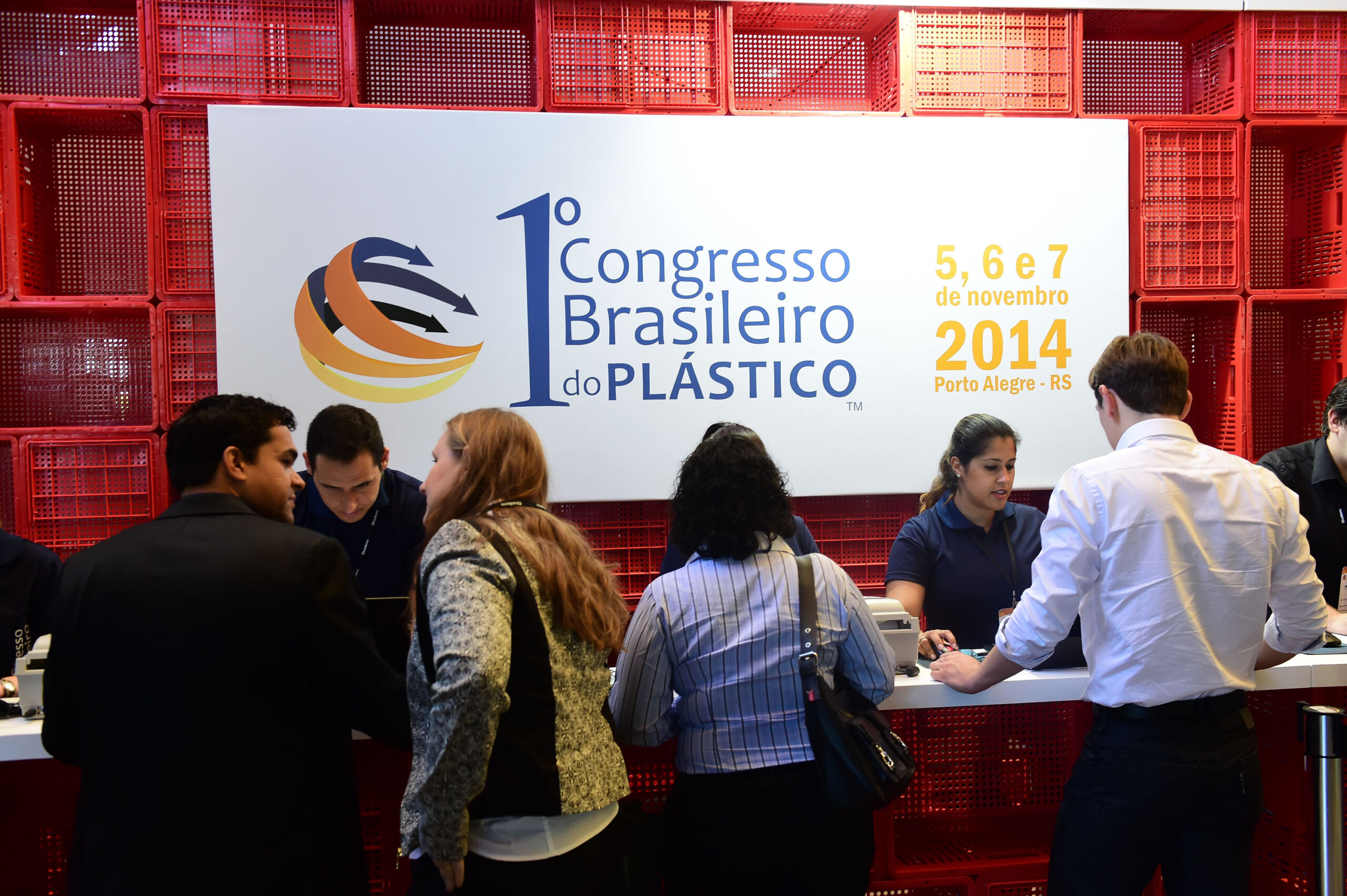 Porto Alegre-RS; 06/11/2014; Primeiro Congresso Brasileiro do Plástico, realizado nos dias 05, 06 e 07 de novembro na FIERGS em Porto Alegre. Foto: Vinícius Costa/ Agência Preview